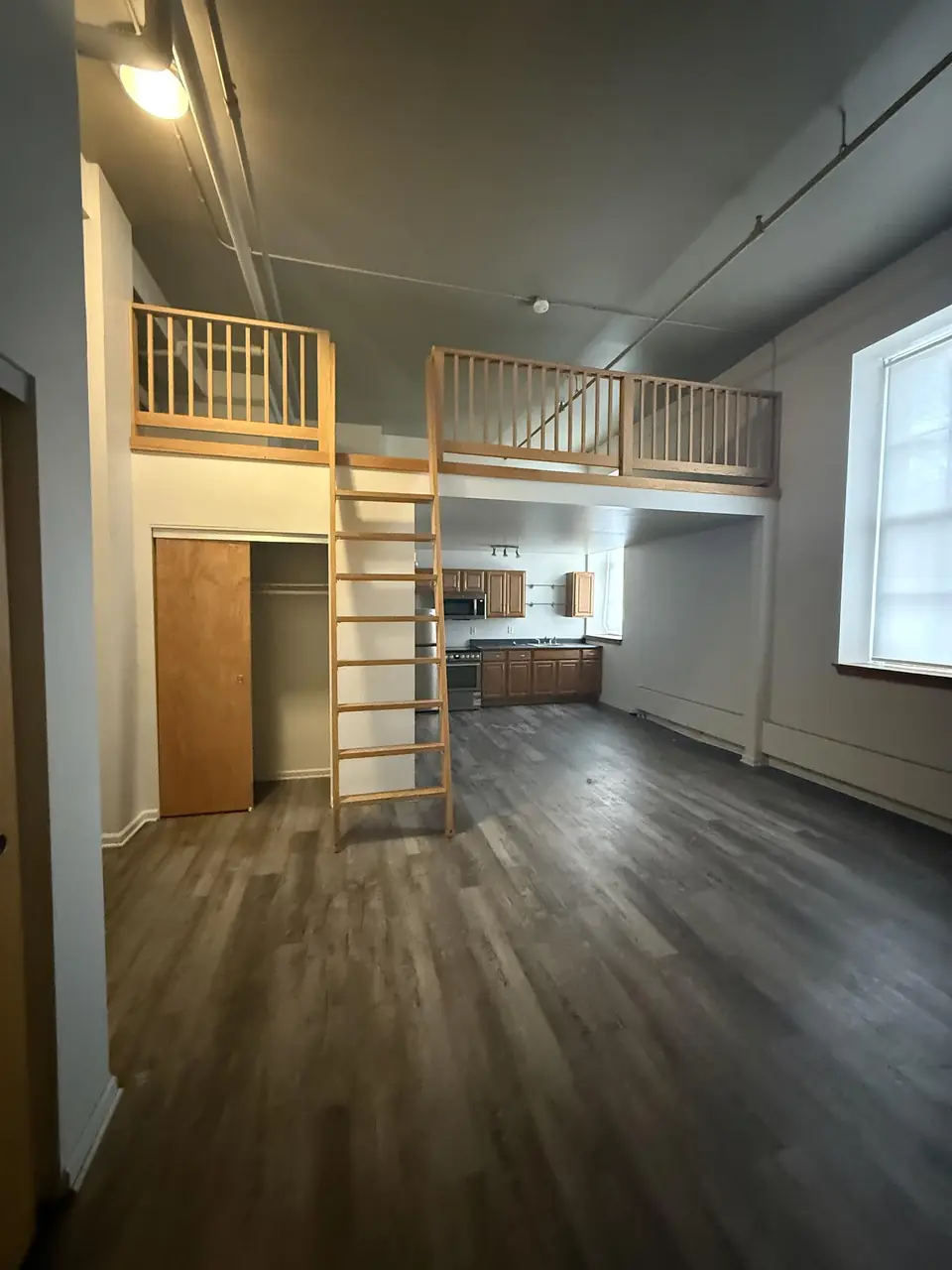 Loft with a sleeping mezzanine